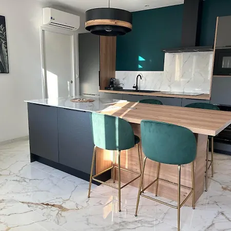 Prestige Climatise Apartment
